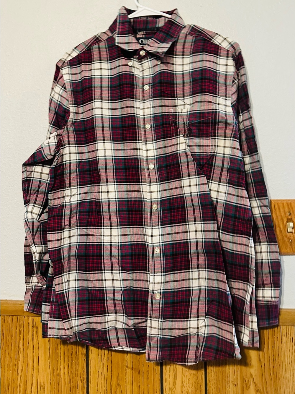 Chaps Classic Oxford Men’s size LARGE Plaid Button-Down Shirt